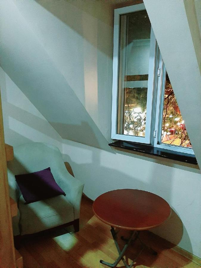 Every Day Lux Hostel Batumi Exterior photo