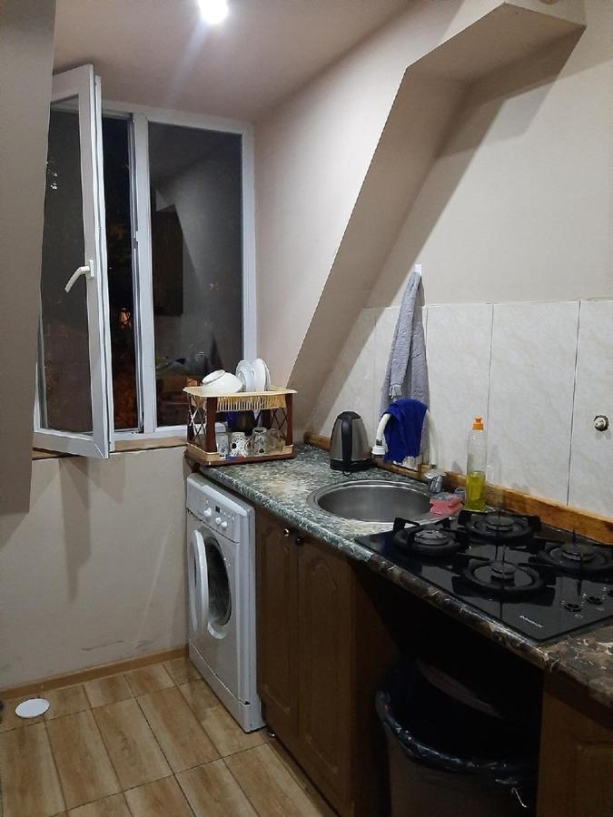 Every Day Lux Hostel Batumi Exterior photo